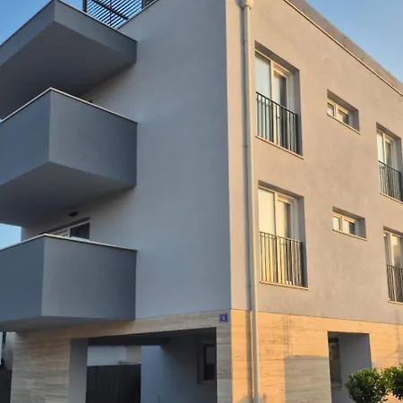 Adria Appartement *